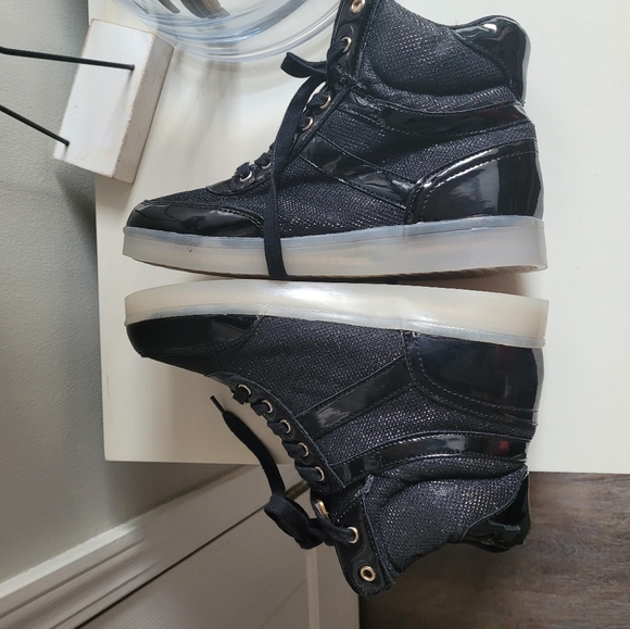 BeBe Sport High Top sneakers faux patent leather with Shimmery, size 8 - Picture 4 of 6